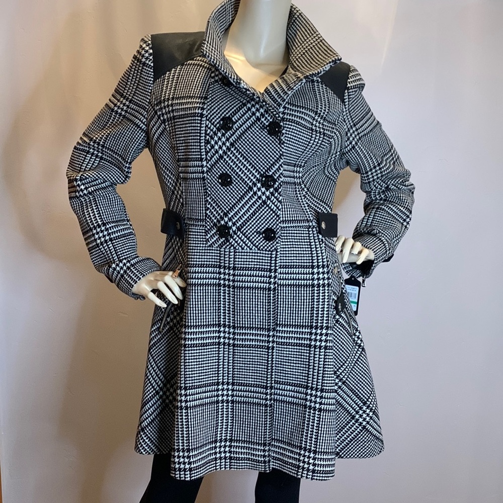 NWT - Guess houndstooth jacket - L
